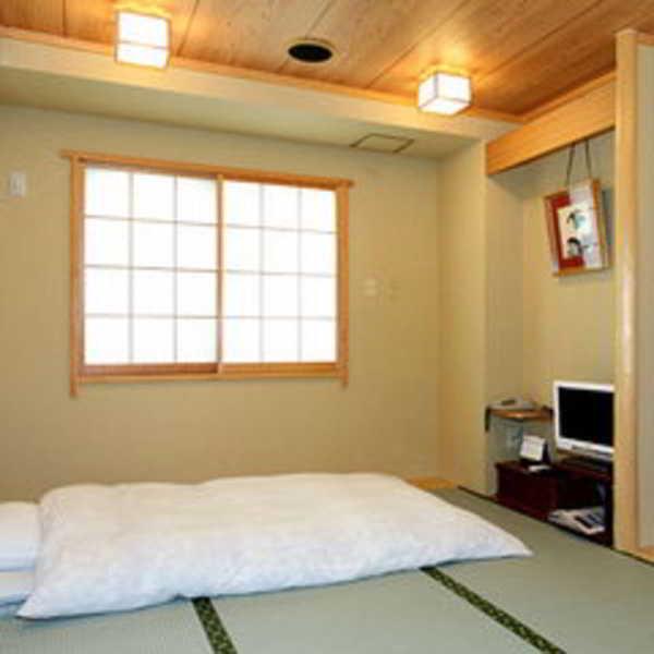 桜旅館 浅草入谷 2*
